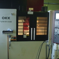 マシニングセンター　OKK VM4