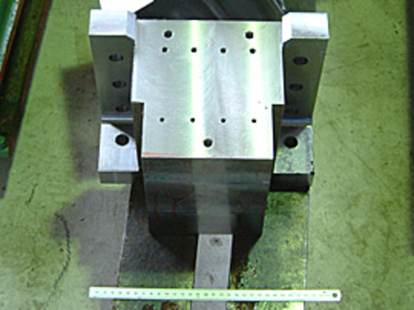 マシニング加工　製品サンプル(鉄：SS400重量80kg)